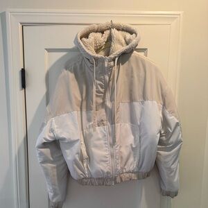 ALO Yoga Beige and White Jacket